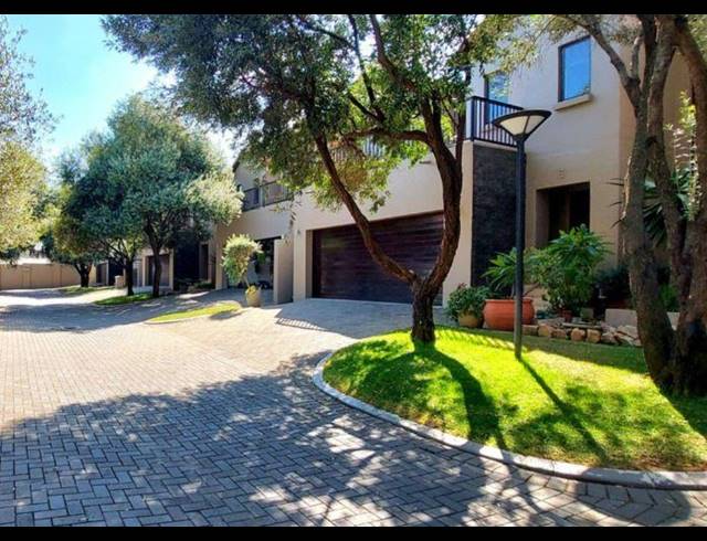 3 BEDROOM PROPERTY TO RENT IN MENLO PARK